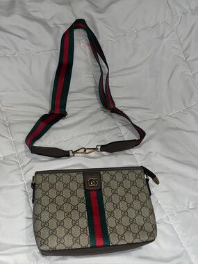 Cute fashion Supreme Crossbody with Green & Red Web Stripe
